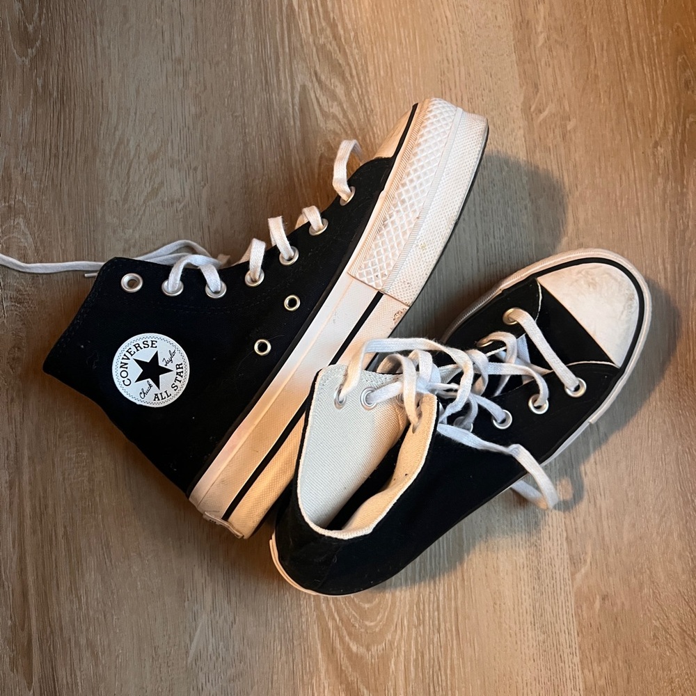 Converse Chuck Taylor All Star High Top Sneakers - Black
